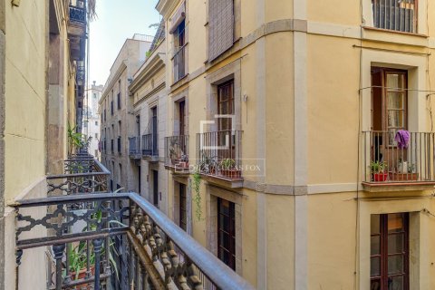 Продажа квартиры в Барселона, Испания 2 спальни, 100м2 №167576 - фото 29