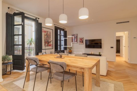 Apartment à vendre à Barcelona, Espagne, 2 chambres, 100 m2 No. 167576 - photo 13