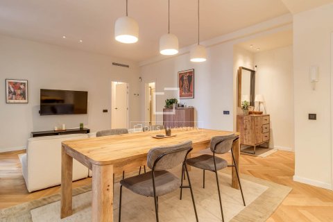 Apartment à vendre à Barcelona, Espagne, 2 chambres, 100 m2 No. 167576 - photo 12