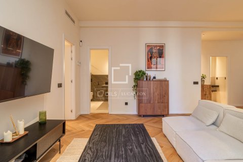 Apartment à vendre à Barcelona, Espagne, 2 chambres, 100 m2 No. 167576 - photo 10