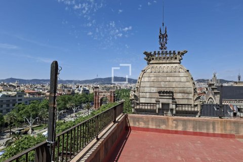 Apartment à vendre à Barcelona, Espagne, 6 chambres, 167 m2 No. 167574 - photo 2