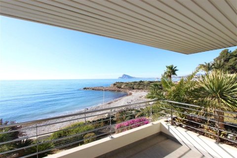 Apartment for sale in El Mascarat, Alicante, Spain 260 sq.m. No. 165770 - photo 11