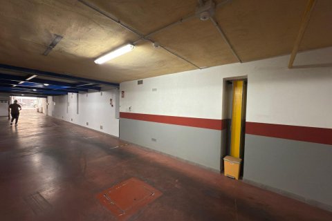 Garāža pārdošanā Alicante, Spānijā 496 m2 Nr. 165765 - attēls 4