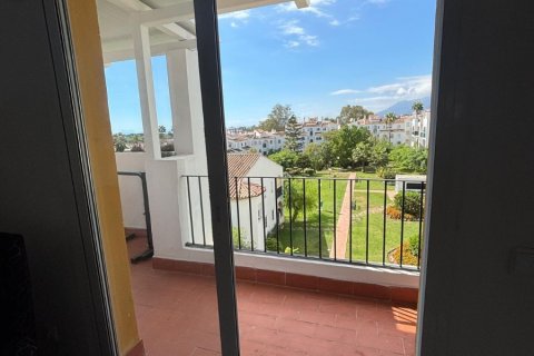 Lägenhet till salu i Estepona, Malaga, Spanien 2 sovrum, 76 kvm. Nr. 191733 - foto 24
