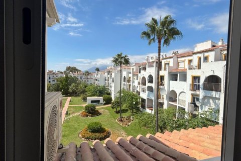 Lägenhet till salu i Estepona, Malaga, Spanien 2 sovrum, 76 kvm. Nr. 191733 - foto 22