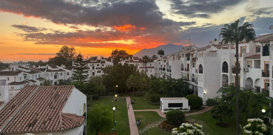 Lägenhet i Estepona, Malaga, Spanien 2 sovrum, 76 kvm. Nr. 191733
