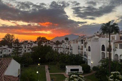 Lägenhet till salu i Estepona, Malaga, Spanien 2 sovrum, 76 kvm. Nr. 191733 - foto 18
