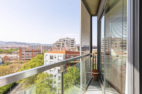 Apartamento en venta en Barcelona, España 2 dormitorios, 73 m2 No. 167558 - foto 2