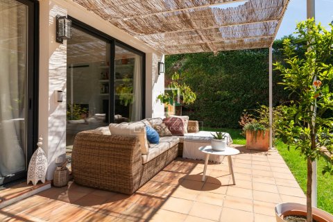 Villa en venta en Sant Cugat del Vallès, Barcelona, España 5 dormitorios, 300 m2 No. 167563 - foto 5