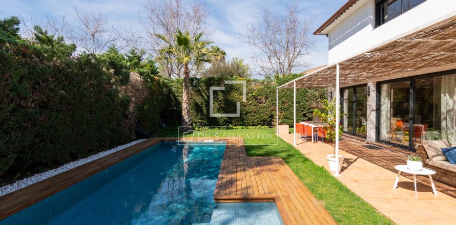 Villa en Sant Cugat del Vallès, Barcelona, España 5 dormitorios, 300 m2 No. 167563