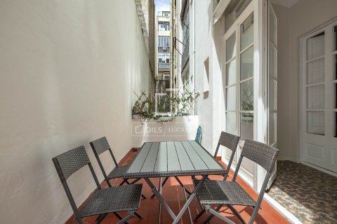 Apartament w Barcelona, Hiszpania 2 sypialnie, 99 mkw. nr 167560 – zdjęcie 18