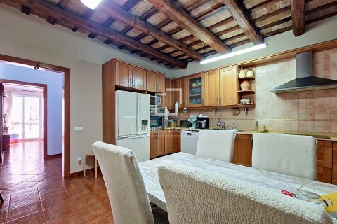 Villa en venta en Vilanova i la Geltrú, Barcelona, España 4 dormitorios, 199 m2 No. 167562 - foto 3