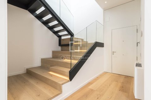 Penthouse w Barcelona, Hiszpania 3 sypialnie, 219 mkw. nr 150904 – zdjęcie 18