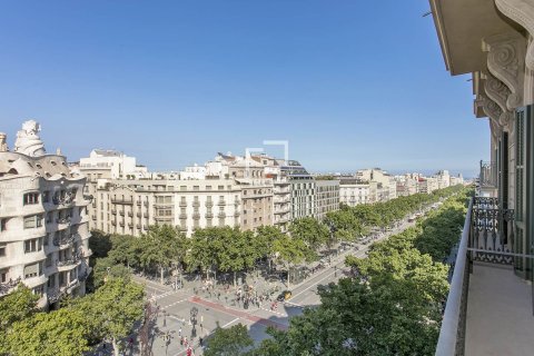 Apartament w Barcelona, Hiszpania 4 sypialnie, 226 mkw. nr 150908 – zdjęcie 6