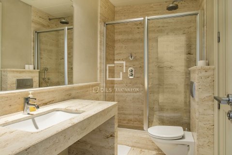 Apartament w Barcelona, Hiszpania 4 sypialnie, 226 mkw. nr 150908 – zdjęcie 22