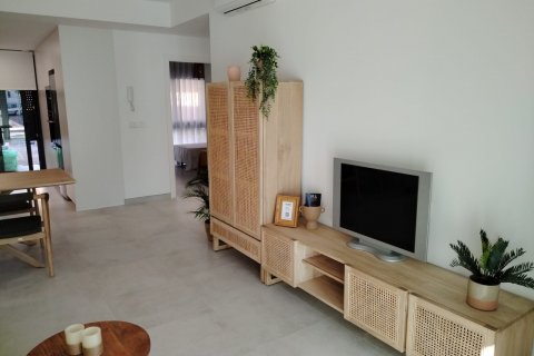 Bungalow for sale Pilar de la Horadada, Alicante, Spain 2 bedrooms, 72 sq.m. No. 76942 - photo 16