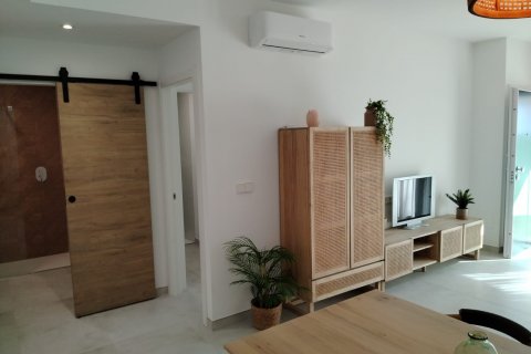Bungalow for sale Pilar de la Horadada, Alicante, Spain 2 bedrooms, 72 sq.m. No. 76942 - photo 15
