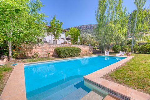 Villa en venta en Esporles, Mallorca, España 5 dormitorios, 350 m2 No. 143391 - foto 1