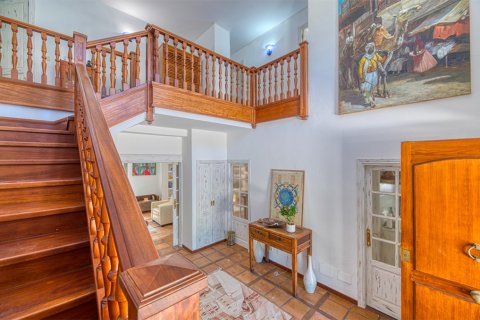 Villa en venta en Esporles, Mallorca, España 5 dormitorios, 350 m2 No. 143391 - foto 8