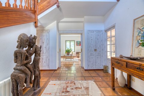 Villa en venta en Esporles, Mallorca, España 5 dormitorios, 350 m2 No. 143391 - foto 4