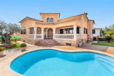 Villa en venta en Mallorca, España 3 dormitorios, 450 m2 No. 143396 - foto 1