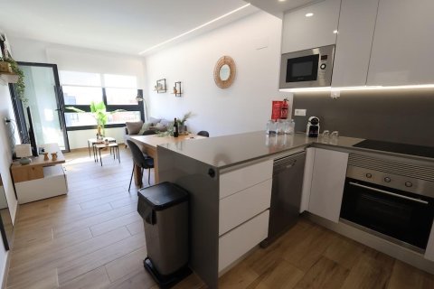 Продажа квартиры Аликанте, Испания 2 спальни, 60м2 №139712 - фото 4