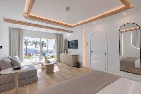 Proprietà commerciale a Tarragona, Spagna 903 mq. N° 139715