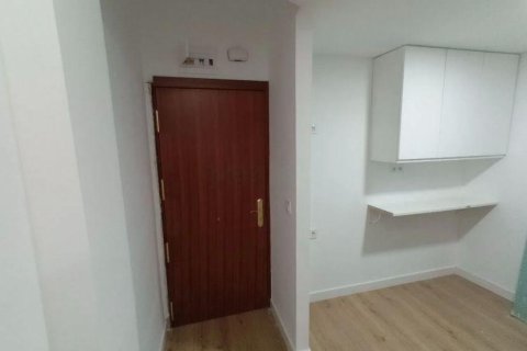 Продажа квартиры Мадрид, Испания 2 спальни, 60м2 №139709 - фото 9