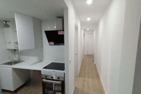 Продажа квартиры Мадрид, Испания 2 спальни, 60м2 №139709 - фото 3