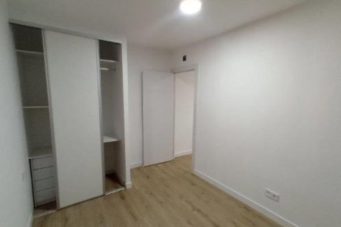 Продажа квартиры Мадрид, Испания 2 спальни, 60м2 №139709 - фото 4