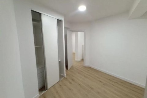 Продажа квартиры Мадрид, Испания 2 спальни, 60м2 №139709 - фото 12