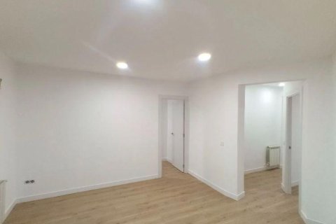 Продажа квартиры Мадрид, Испания 2 спальни, 60м2 №139709 - фото 1