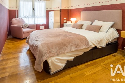 Townhouse for sale in Arnedo, La Rioja, Spain 4 bedrooms, 387 sq.m. No. 187830 - photo 14