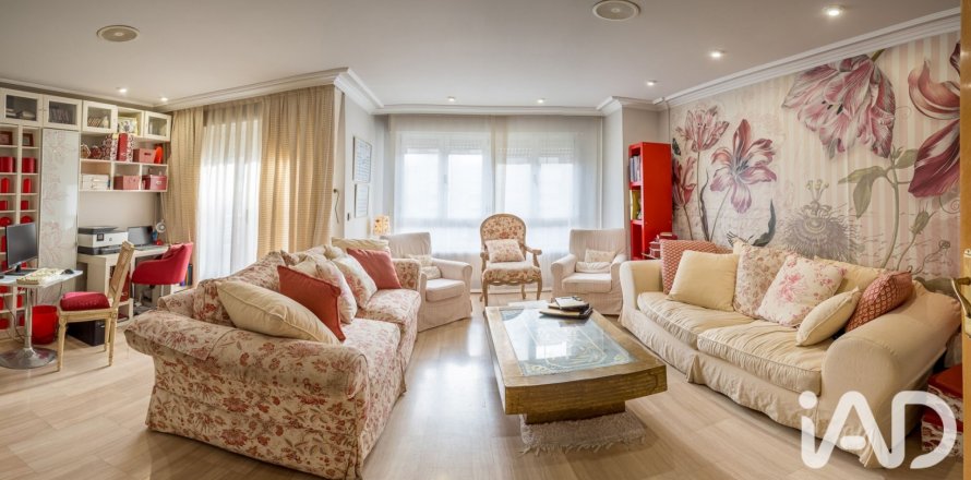 Townhouse in Arnedo, La Rioja, Spain 4 bedrooms, 387 sq.m. No. 187830