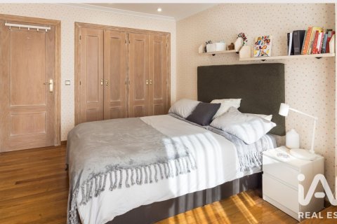 Townhouse for sale in Arnedo, La Rioja, Spain 4 bedrooms, 387 sq.m. No. 187830 - photo 13
