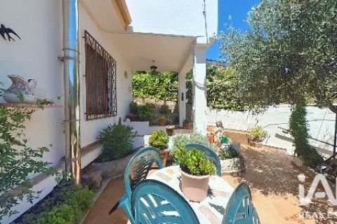 House for sale in Fonollosa, Barcelona, Spain 3 bedrooms, 167 sq.m. No. 187826 - photo 4