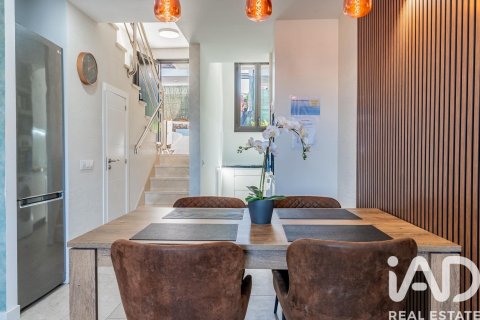 Bliźniak w Adeje, Tenerife, Hiszpania 2 sypialnie, 83 mkw. nr 152518 – zdjęcie 2