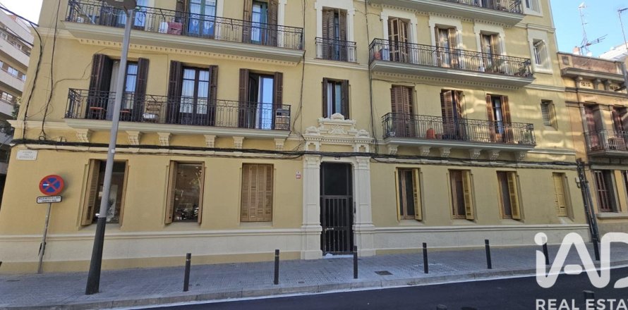 Apartment in Barcelona, Spain 3 bedrooms, 65 sq.m. No. 152519