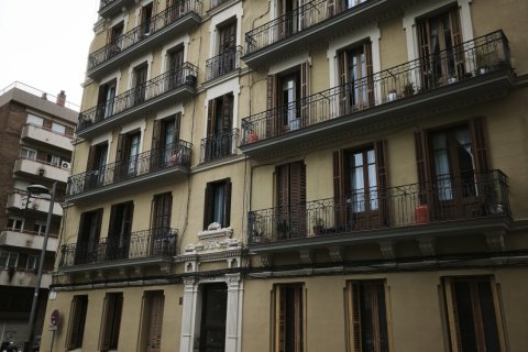 Apartment for sale in Barcelona, Spain 3 bedrooms, 65 sq.m. No. 152519 - photo 5