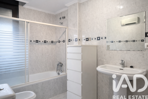 Radhus till salu i Villamediana de Iregua, La Rioja, Spanien 4 sovrum, 366 kvm. Nr. 152521 - foto 13