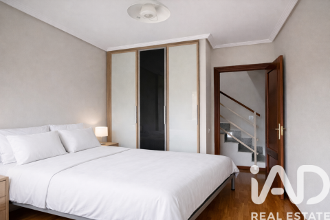 Radhus till salu i Villamediana de Iregua, La Rioja, Spanien 4 sovrum, 366 kvm. Nr. 152521 - foto 7