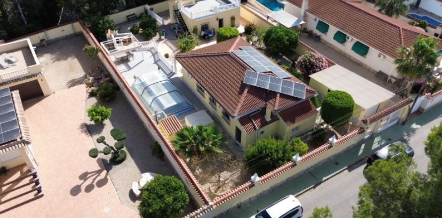 Huvila Pinar De Campoverde, Alicante, Espanja 4 makuuhuonetta, 161 m2 No. 190020