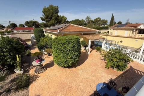 Huvila myytävänä Pinar De Campoverde, Alicante, Espanja, 4 makuuhuonetta, 161 m2 No. 190020 - kuva 18