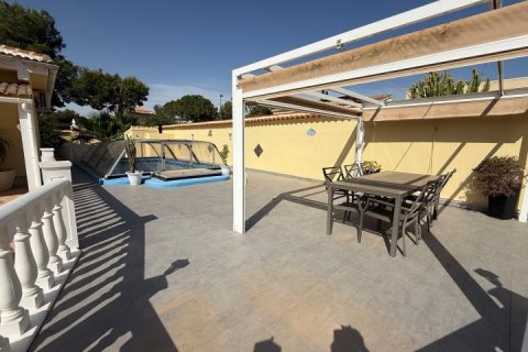 Huvila myytävänä Pinar De Campoverde, Alicante, Espanja, 4 makuuhuonetta, 161 m2 No. 190020 - kuva 24