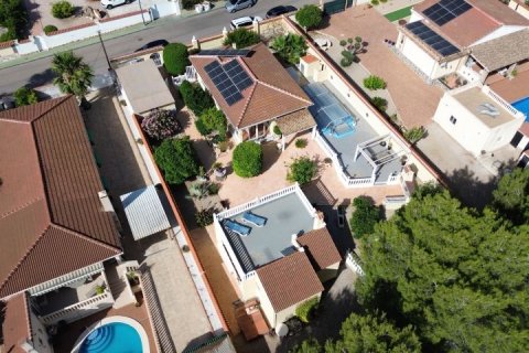 Huvila myytävänä Pinar De Campoverde, Alicante, Espanja, 4 makuuhuonetta, 161 m2 No. 190020 - kuva 17