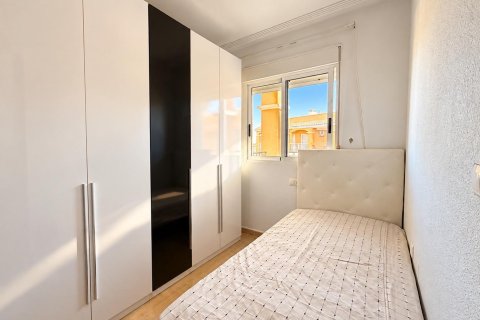 Apartment for sale in Torrevieja, Alicante, Spain 2 bedrooms, 58 sq.m. No. 190017 - photo 12