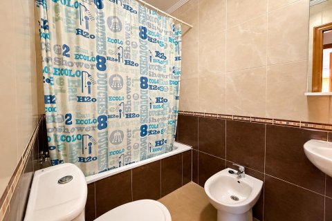Apartment for sale in Torrevieja, Alicante, Spain 2 bedrooms, 58 sq.m. No. 190017 - photo 11