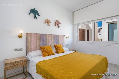Villa à vendre à Los Montesinos, Alicante, Espagne, 5 chambres, 191 m2 No. 195488 - photo 12