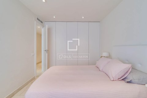 Huoneisto myytävänä Barcelona, Espanja, 4 makuuhuonetta, 137 m2 No. 166781 - kuva 24