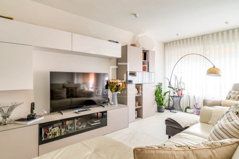 Huoneisto myytävänä Barcelona, Espanja, 4 makuuhuonetta, 137 m2 No. 166781 - kuva 5